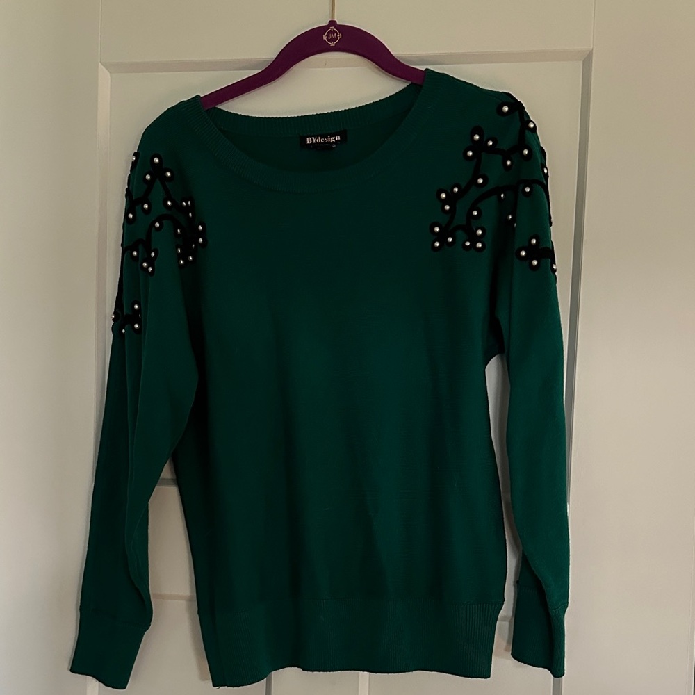 Elegant Green Sweater with Pearl Details